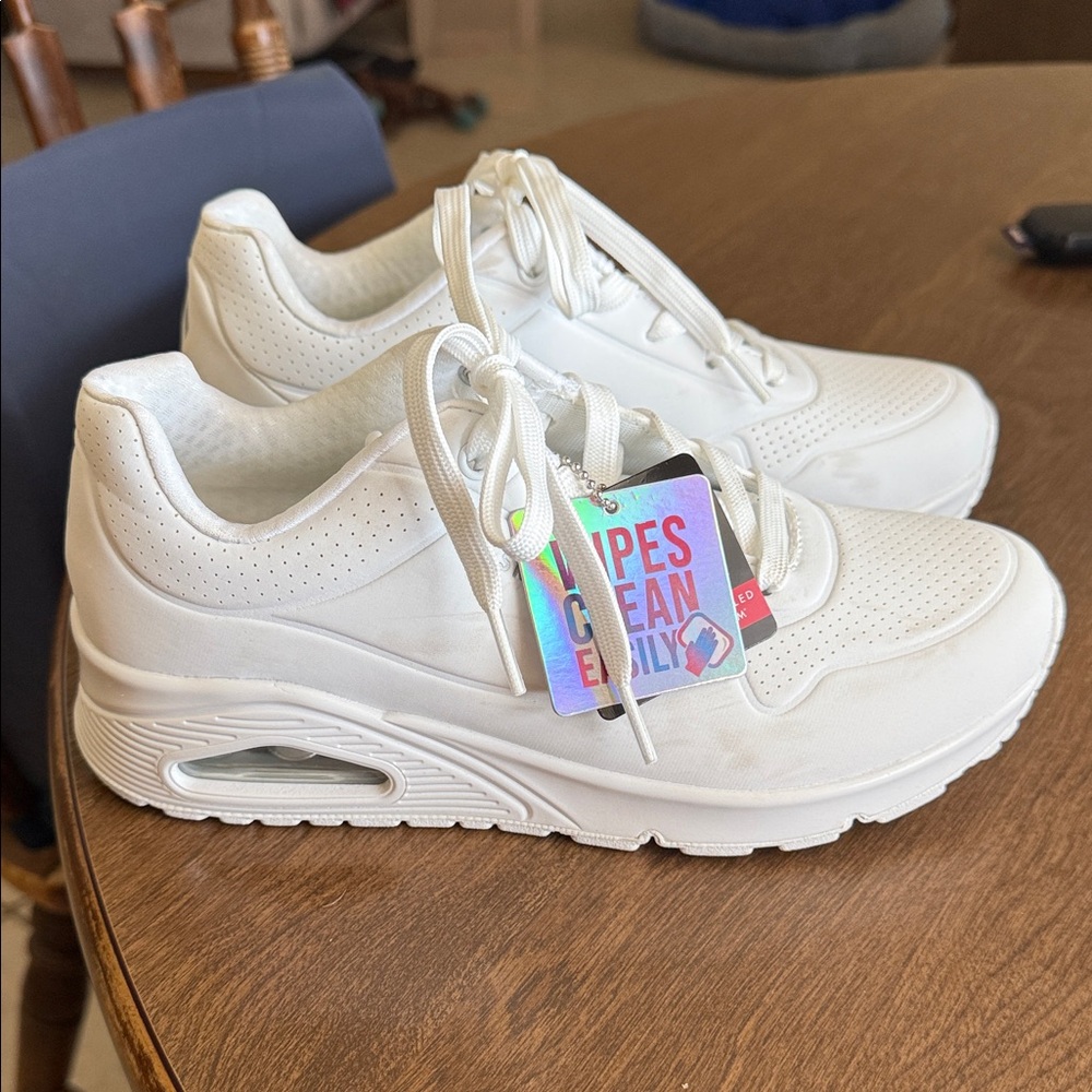 Skechers White Athletic Sneakers with Pink Heel Accent - Picture 2 of 3